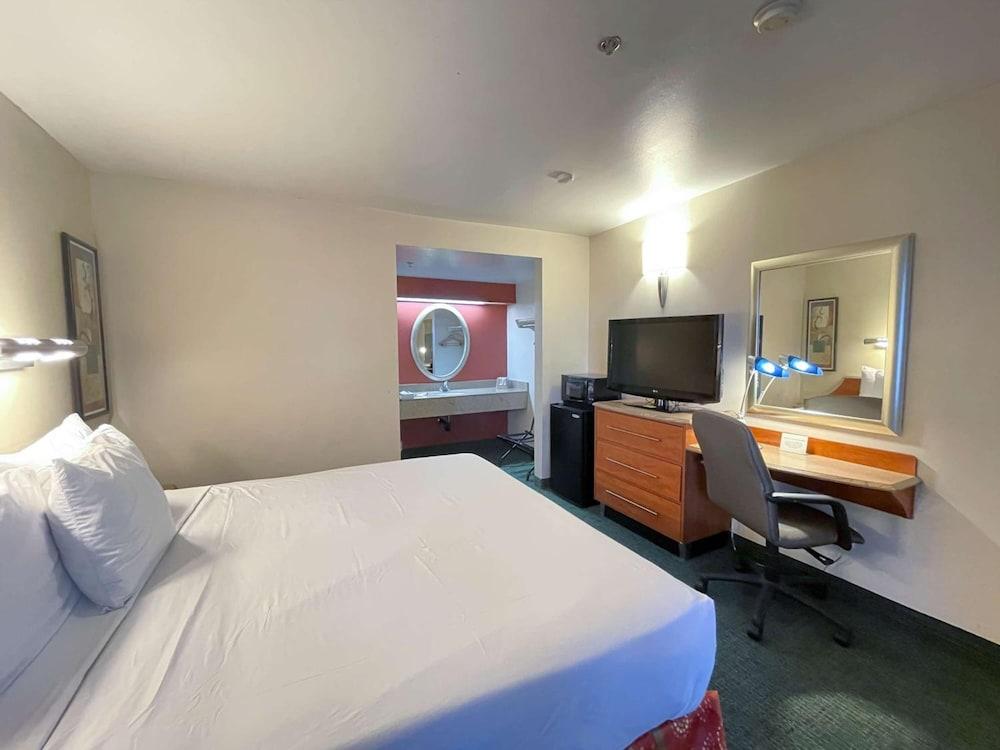 Motel 6 Barstow, Ca I15 And Lenwood Road מראה חיצוני תמונה