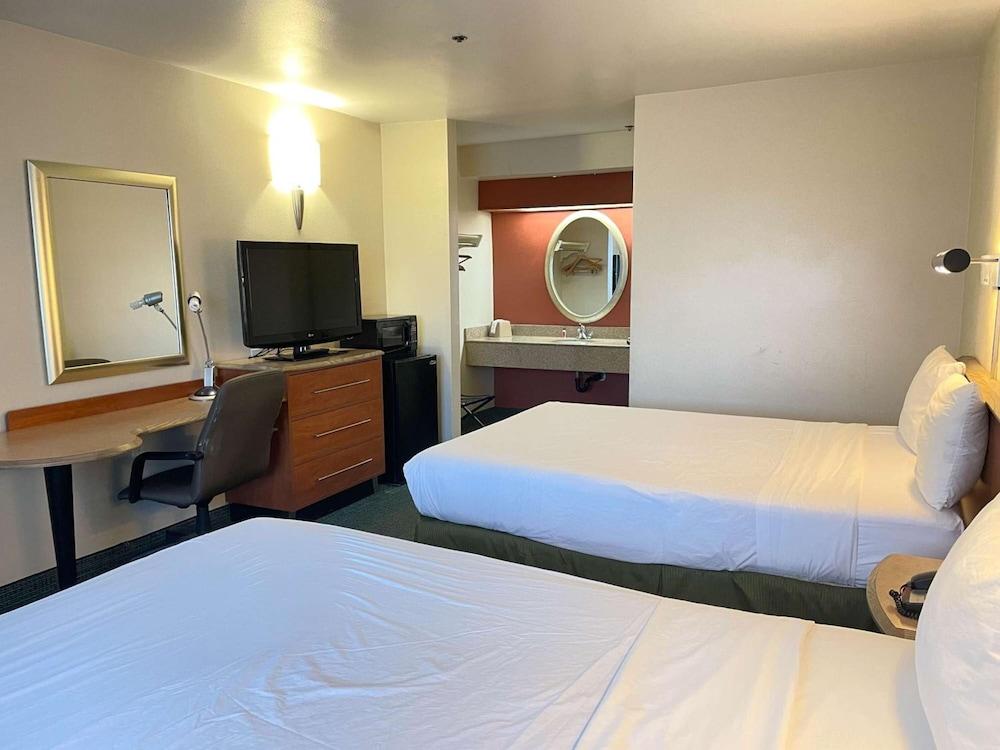 Motel 6 Barstow, Ca I15 And Lenwood Road מראה חיצוני תמונה
